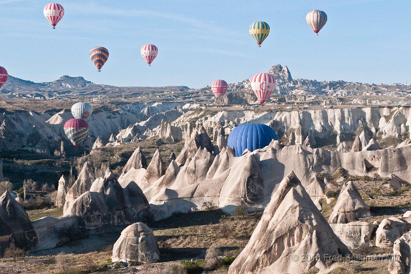 20100405_073327 D300.jpg - Ballooning in Cappadocia